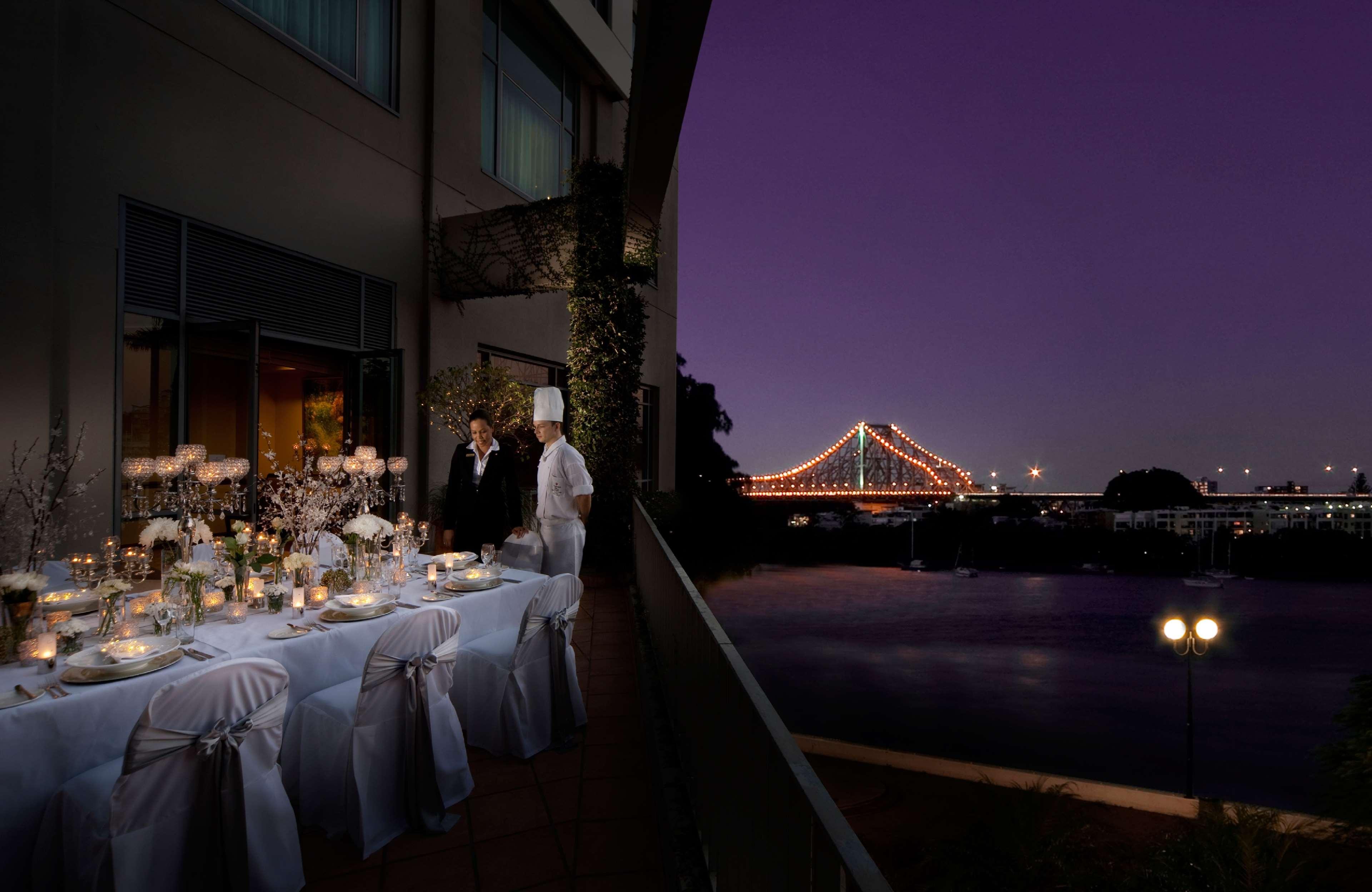 Stamford Plaza Brisbane Exterior foto The River Terrace