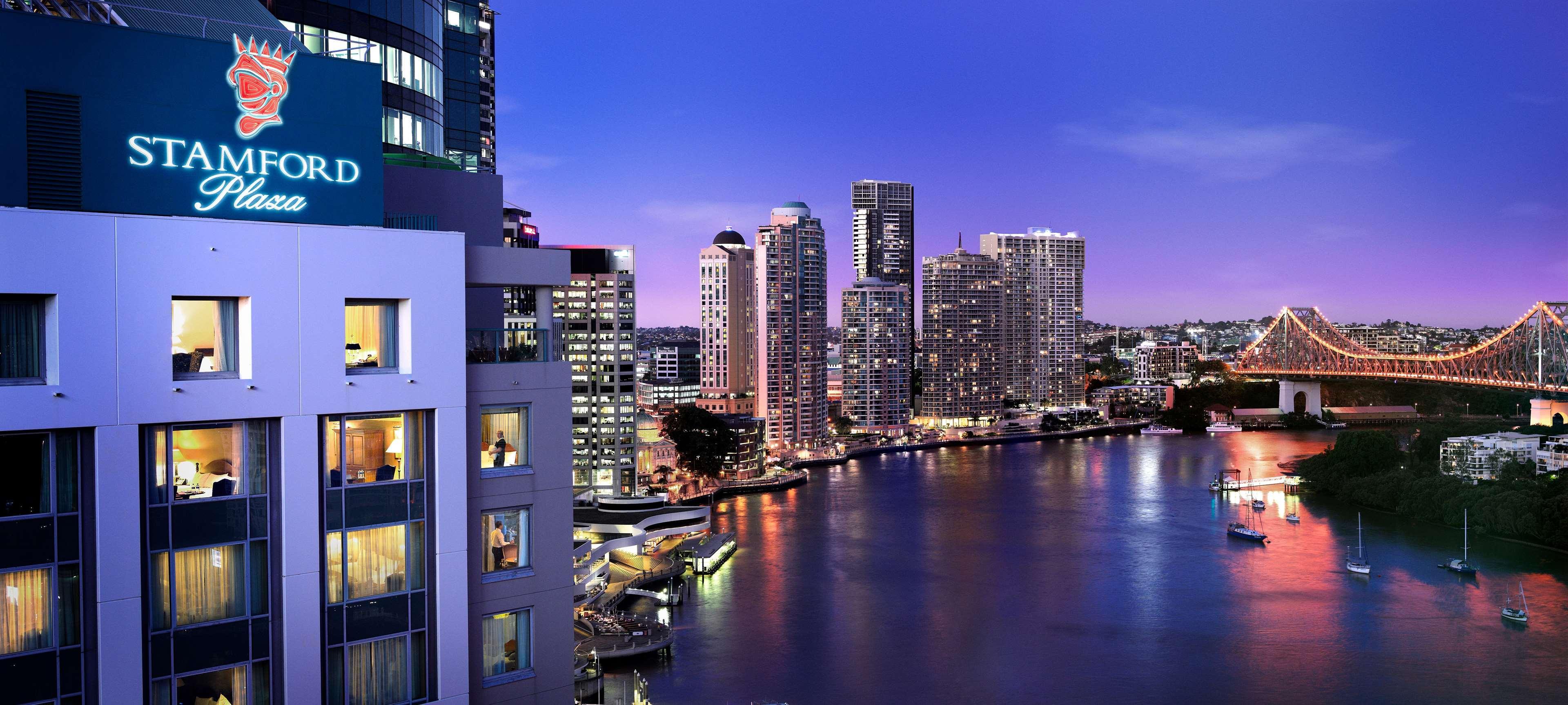 Stamford Plaza Brisbane Exterior foto View of the Brisbane River from the Emporio apartments