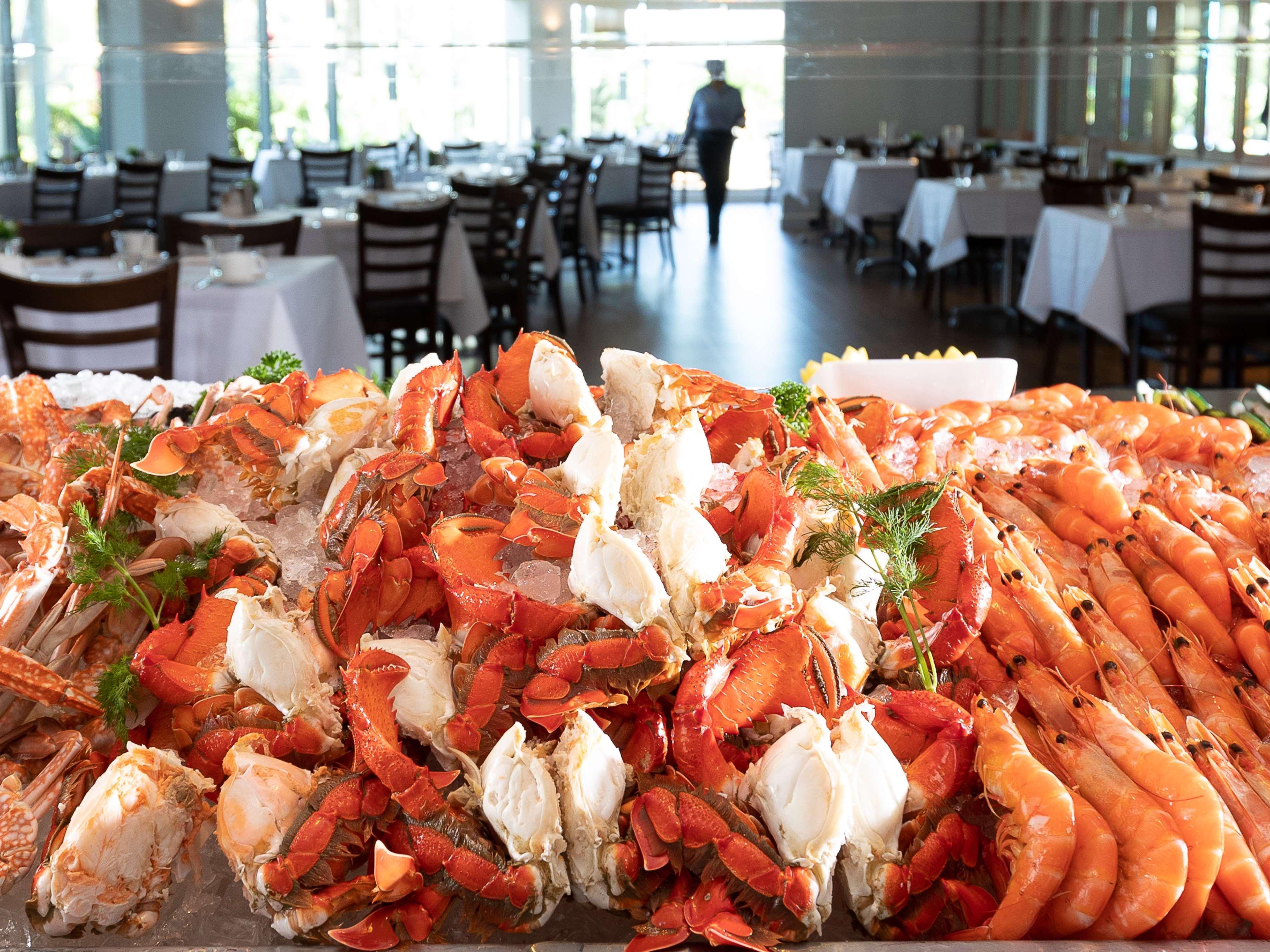Stamford Plaza Brisbane Exterior foto Seafood at the restaurant