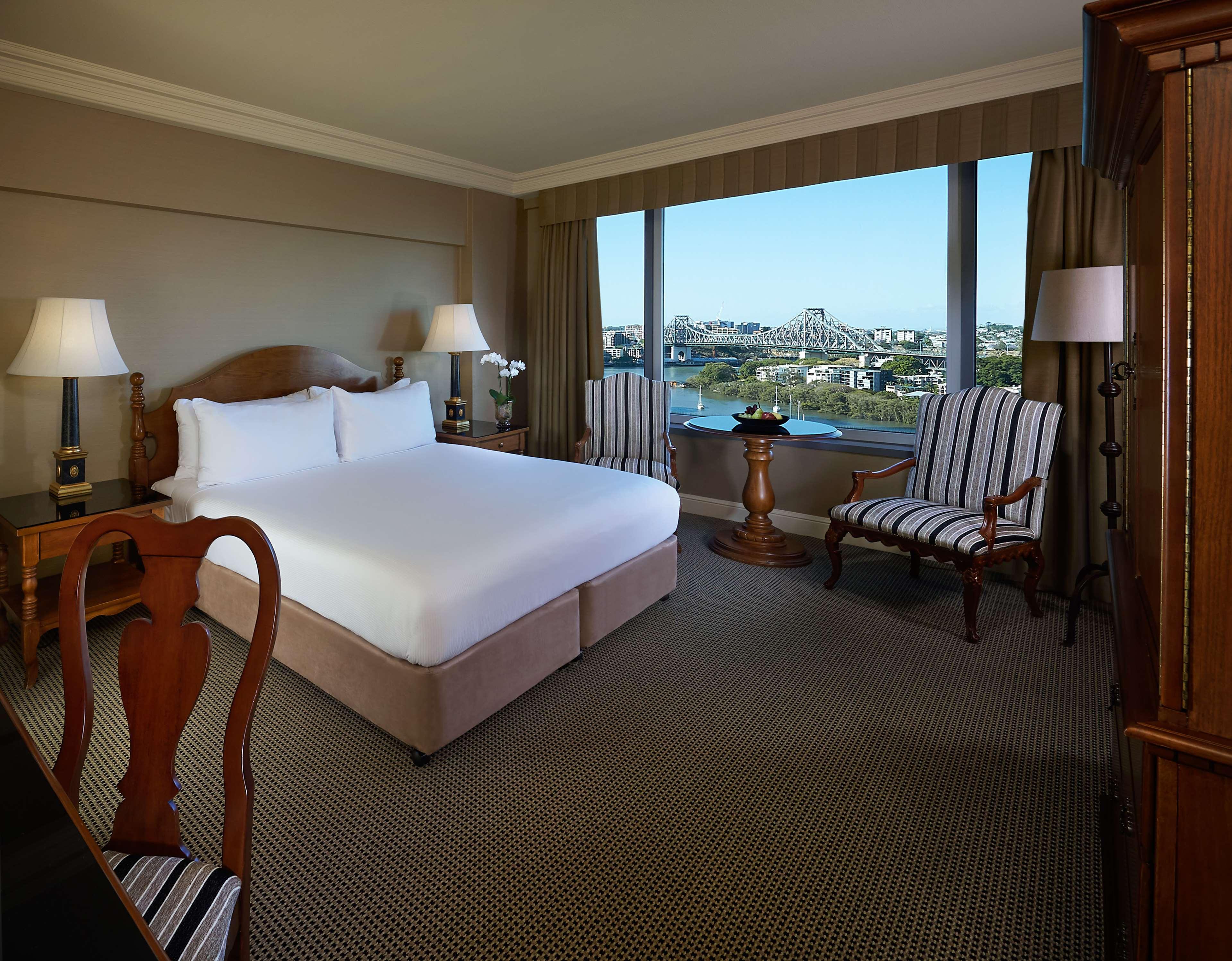 Stamford Plaza Brisbane Exterior foto A guest room at the Hilton San Diego Bayfront