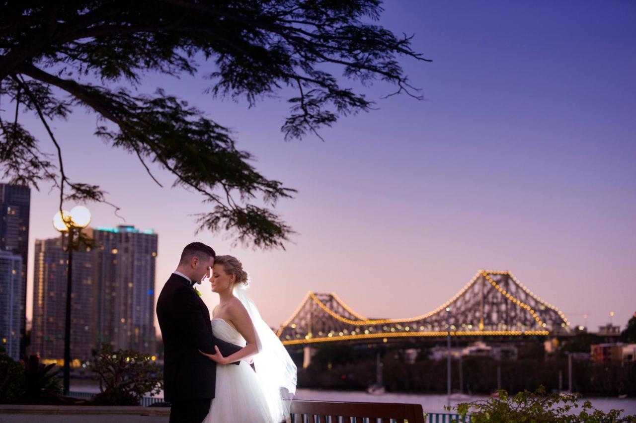 Stamford Plaza Brisbane Exterior foto A wedding in Brisbane, Australia